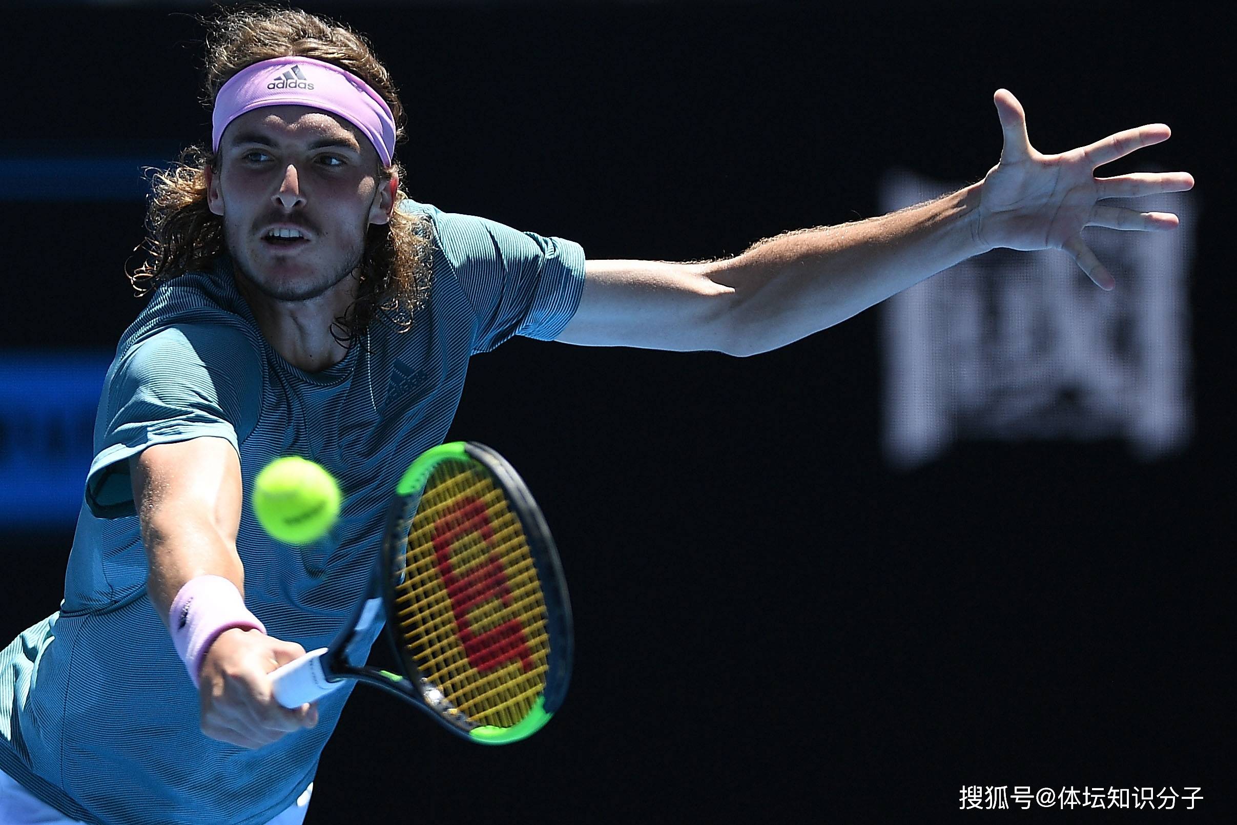 拉沃尔杯翻盘戴维斯杯，西西帕斯统治全场