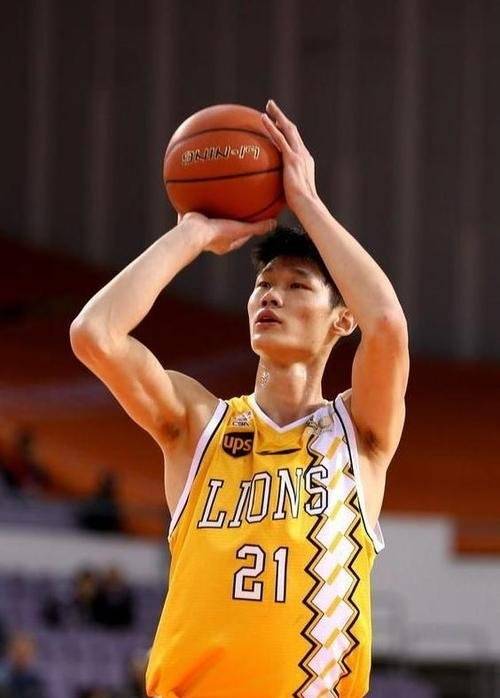 山东队翻盘公牛，胡金秋状态火热