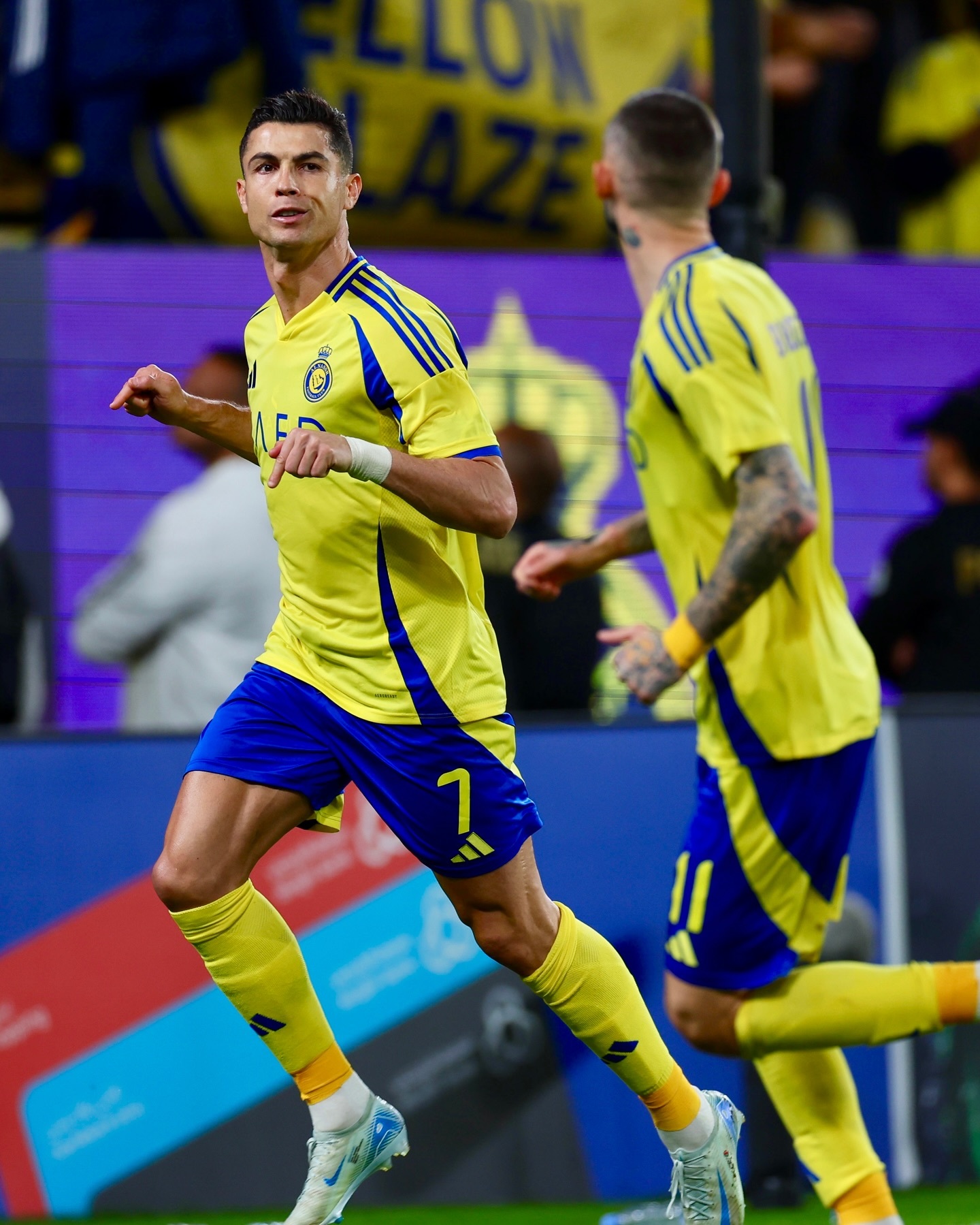 曼城碾压塞维利亚，C罗状态火热