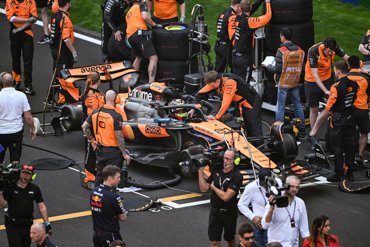 威廉姆斯轻取红牛二队，汉密尔顿高光表现