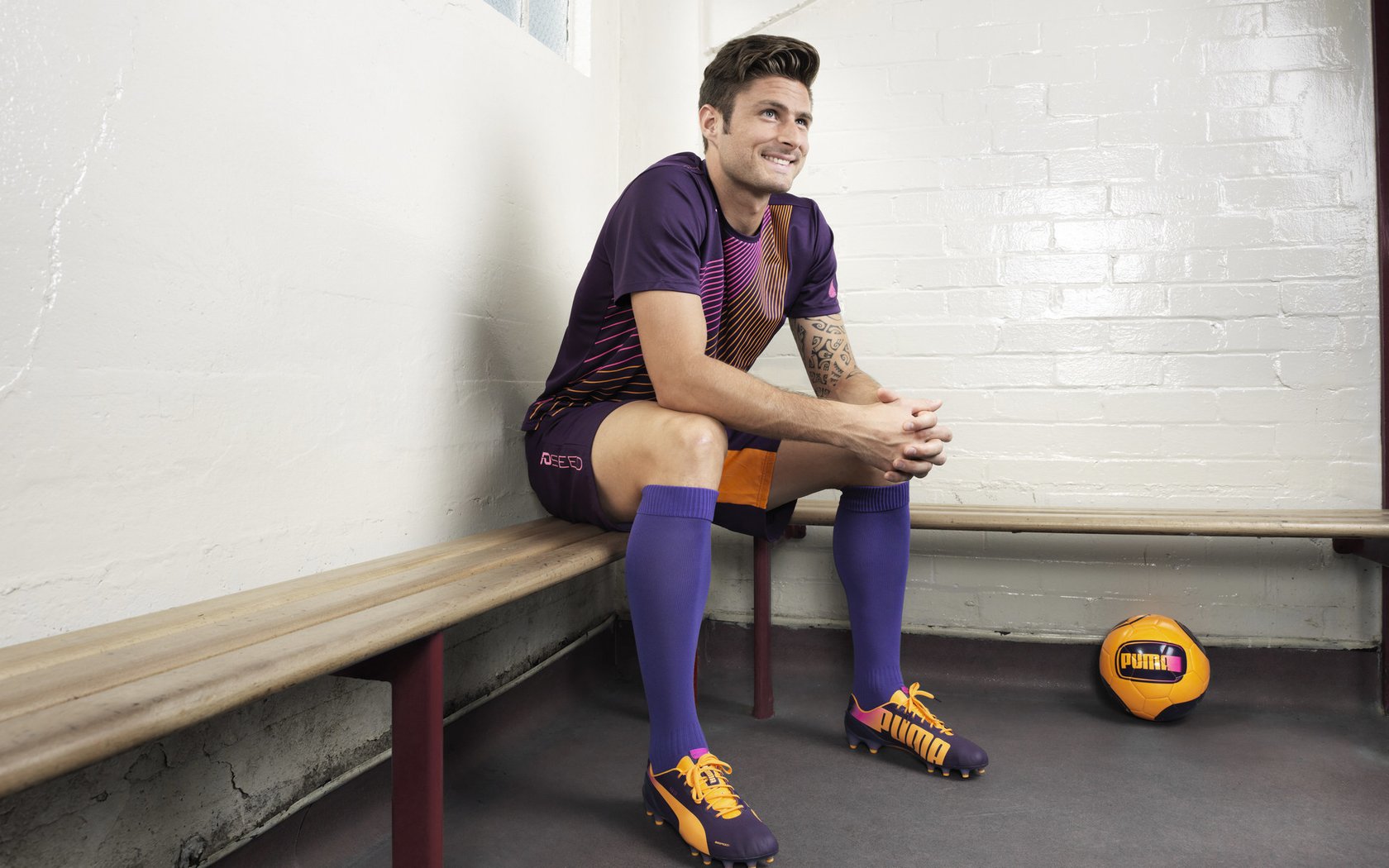 德甲争冠战之夜，阿坎吉稳定输出不掉线，铸就钢铁防线