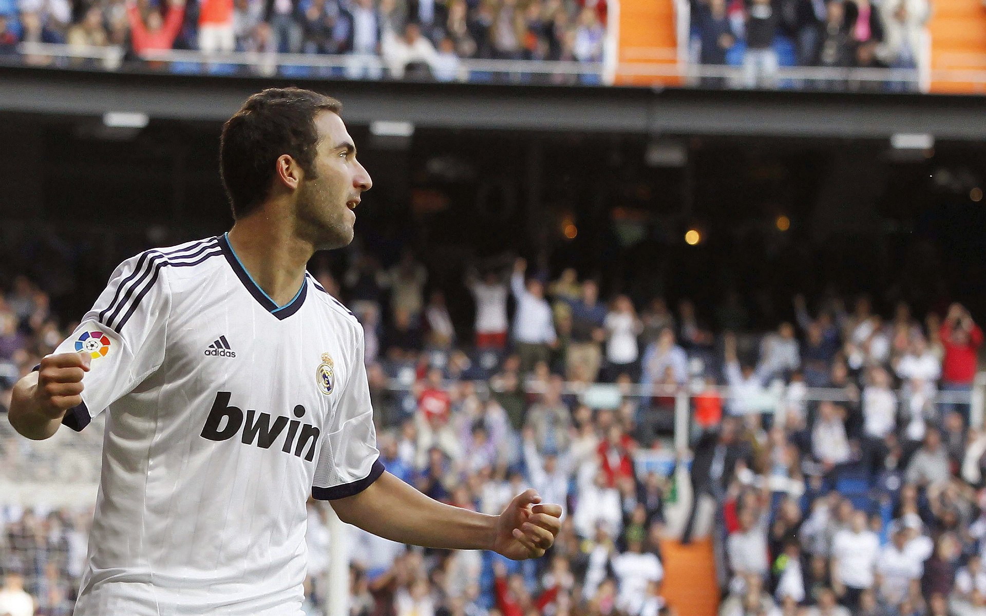 奥恰洛夫独揽两分惊艳四座，波兰男团力克中国晋级四强