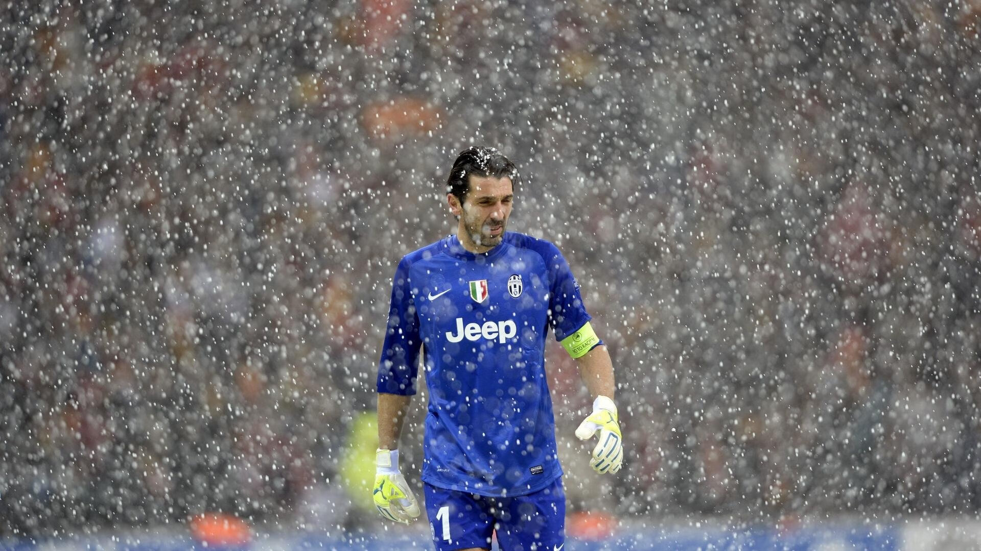 阿拉巴一箭穿心！爱尔兰绝境逢生，喀麦隆饮恨绿茵场